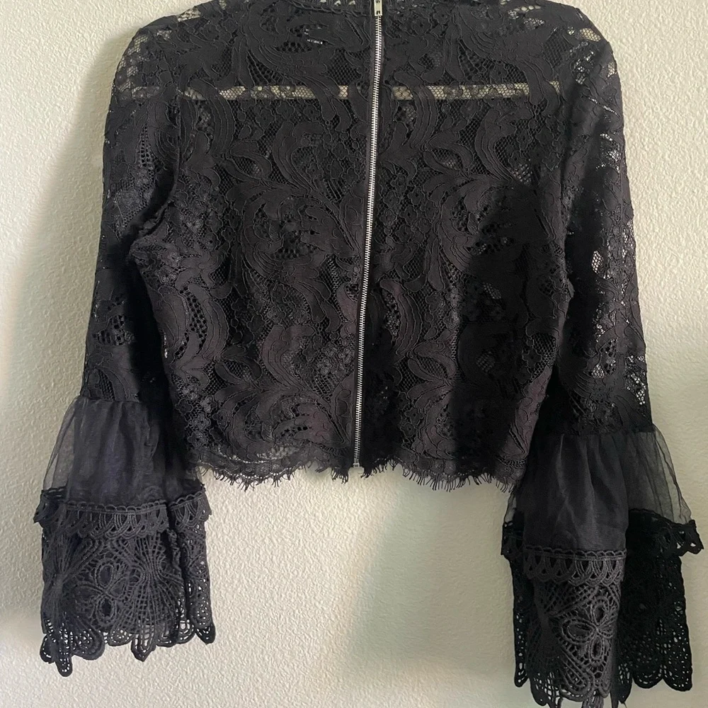 Forever 21 Black Lace Bell Sleeve Blouse Crop Top - Picture 5 of 5